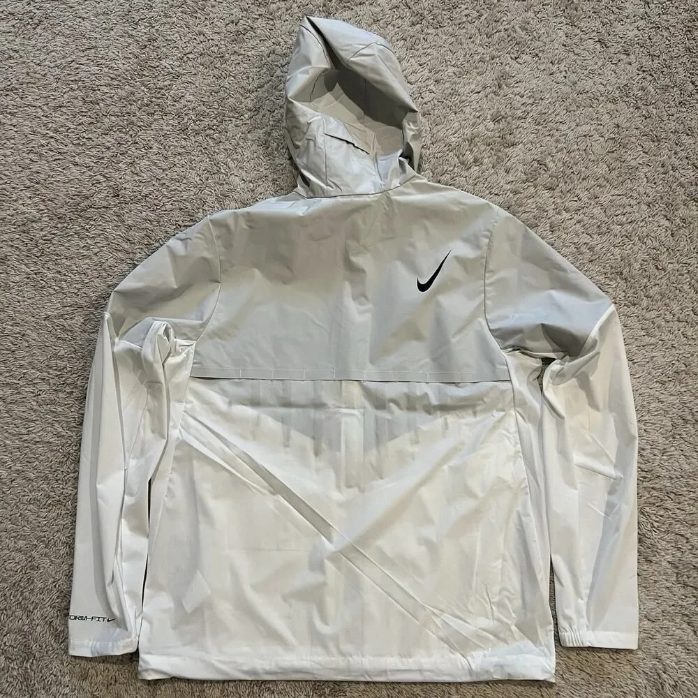 Nike AeroSwift Men Storm-FIT Aerogami Running Jacket White Medium FZ9039-121 NWT